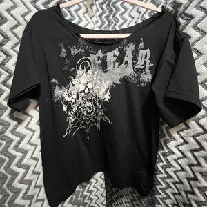 Black Graphic Skull Tee with 'Fear' Print